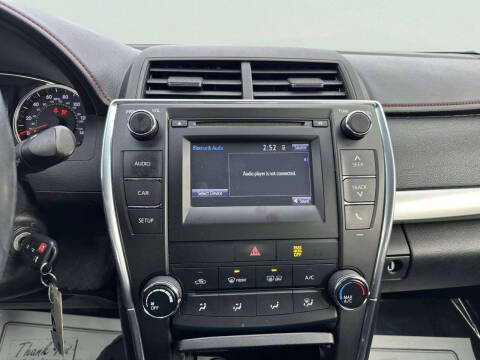 2017 Toyota Camry SE