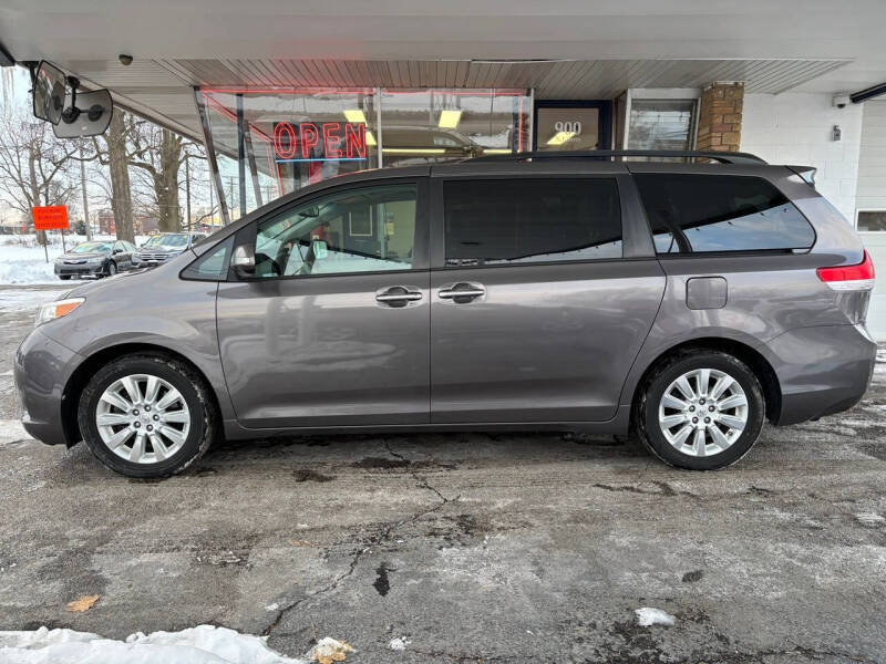 2013 Toyota Sienna Limited 7-Passenger