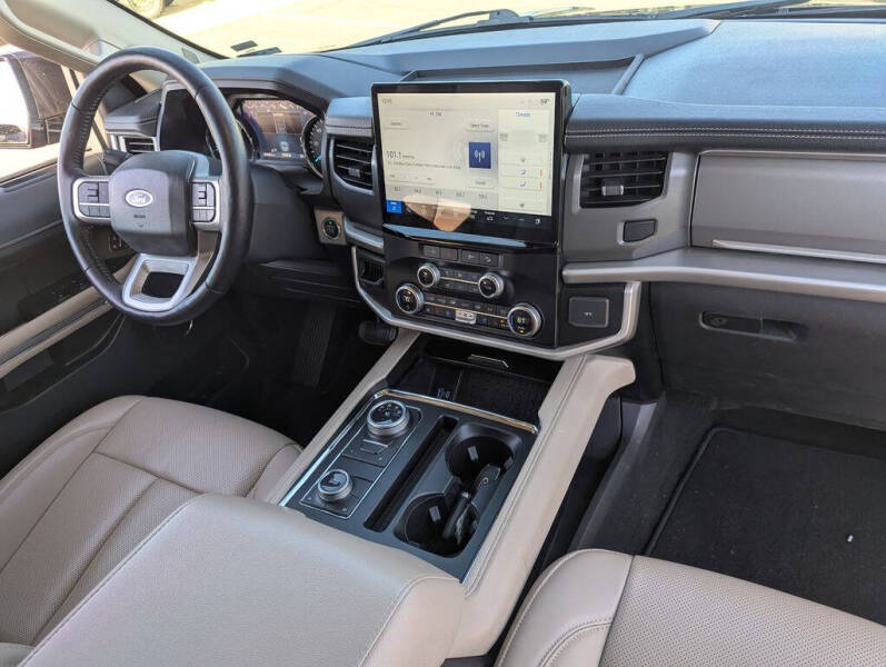 2024 Ford Expedition XLT