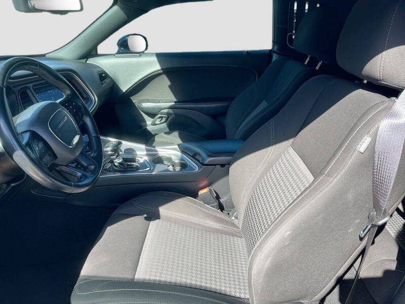 2021 Dodge Challenger SXT