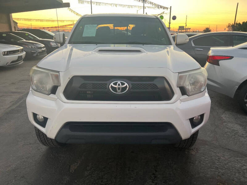 Toyota Tacoma's photo