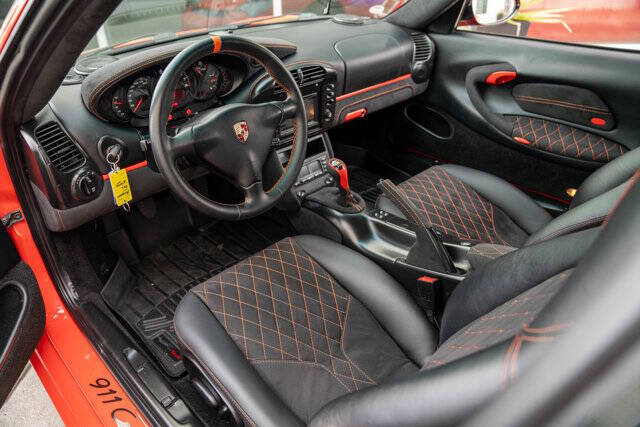 2003 Porsche 911 11