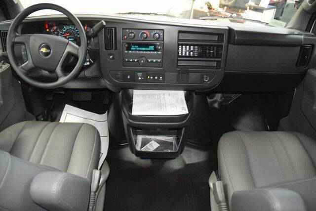 2025 Chevrolet Express 2500