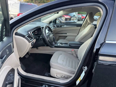 2020 Ford Fusion Hybrid SE