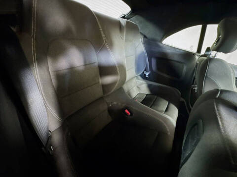 2015 Ford Mustang V6