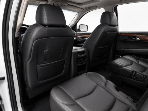 2017 Cadillac Escalade Luxury