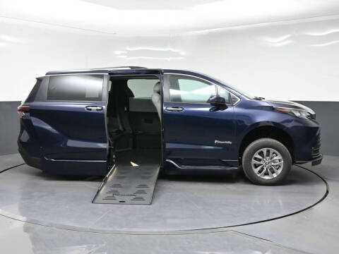 2026 Toyota Sienna XLE 7-Passenger