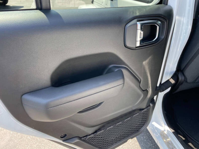 2025 Jeep Gladiator Sport S