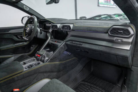 2023 Lamborghini Urus Performante