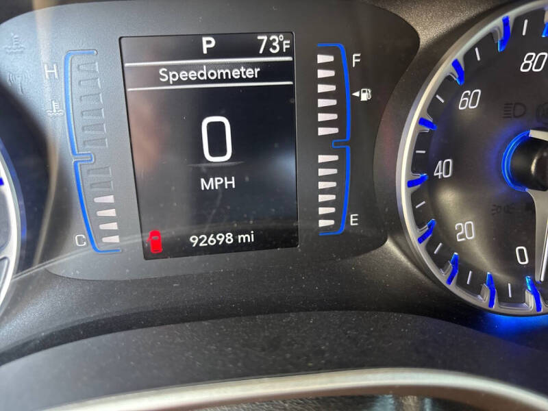 2022 Chrysler Voyager LX
