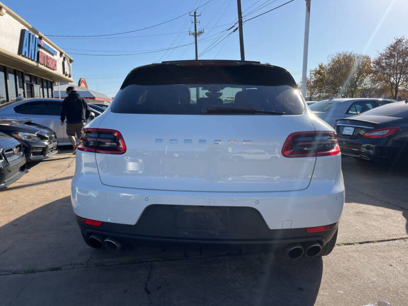 2018 Porsche Macan S