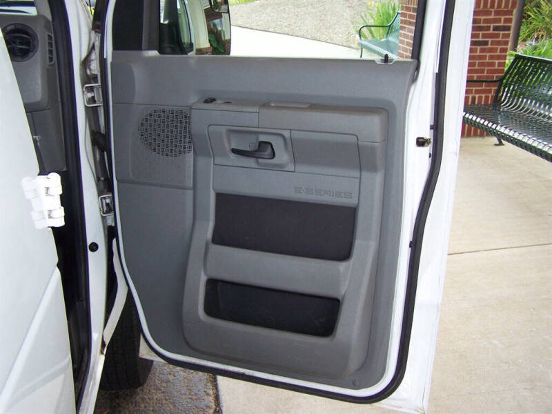 2010 Ford E-Series E-350 SD