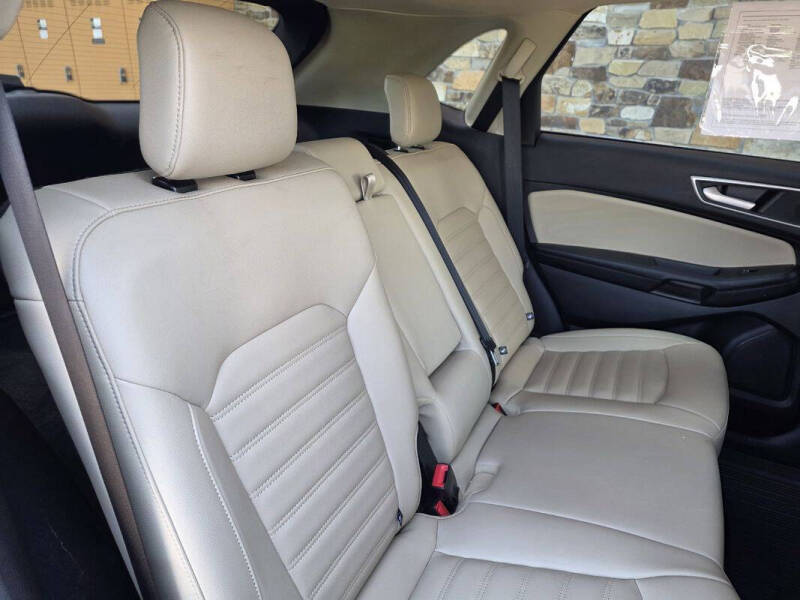 2023 Ford Edge