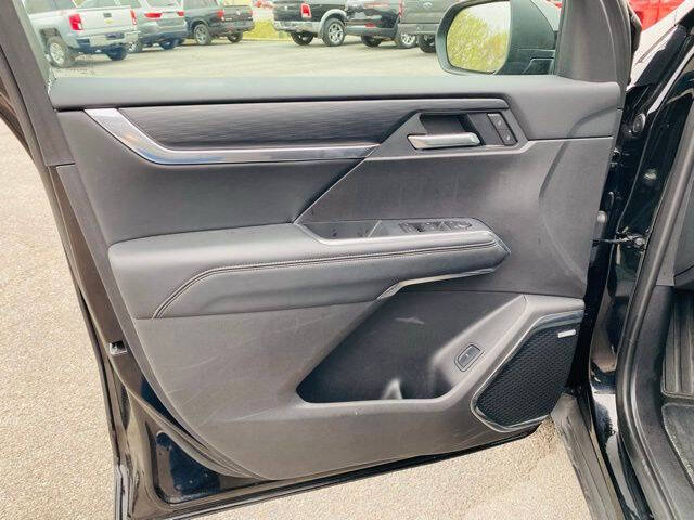 2025 GMC Acadia Elevation