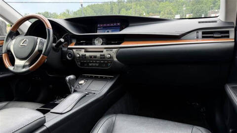 2013 Lexus ES 300h