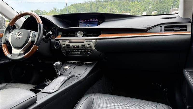2013 Lexus ES 300h