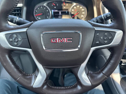 2017 GMC Acadia SLT-1
