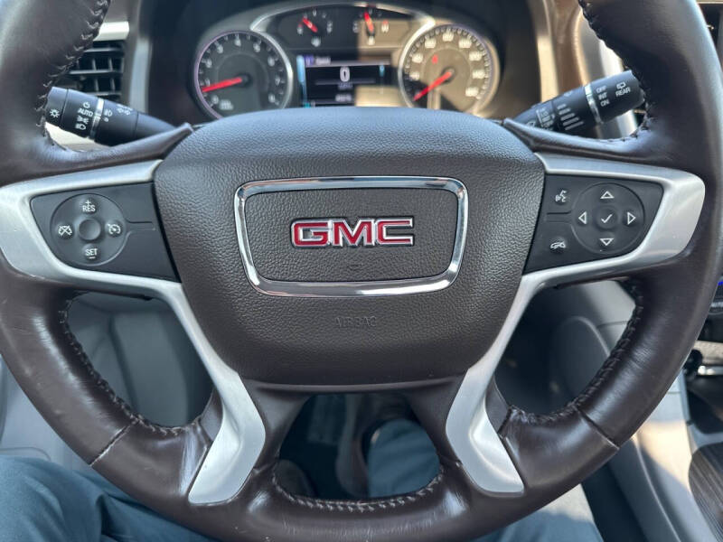 2017 GMC Acadia SLT-1