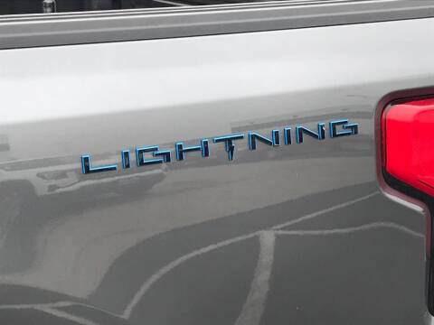 2022 Ford F-150 Lightning Lariat