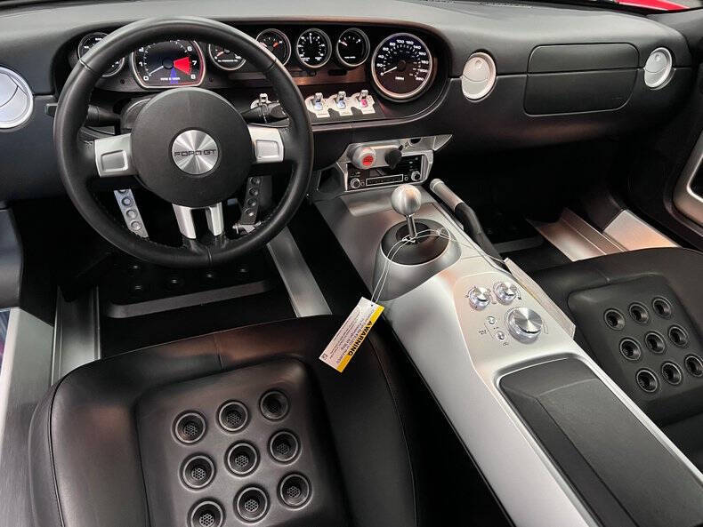 2005 Ford GT
