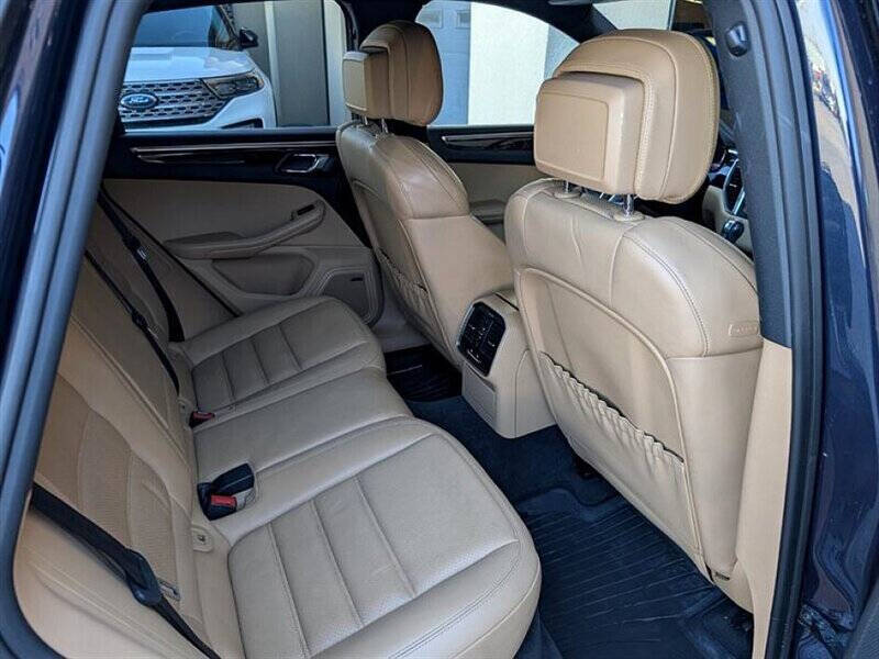 2017 Porsche Macan S