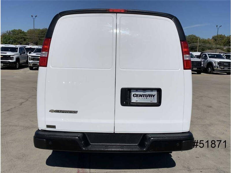 2021 Chevrolet Express 2500