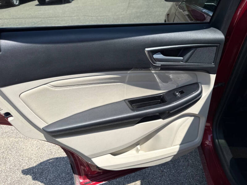 2017 Ford Edge Titanium