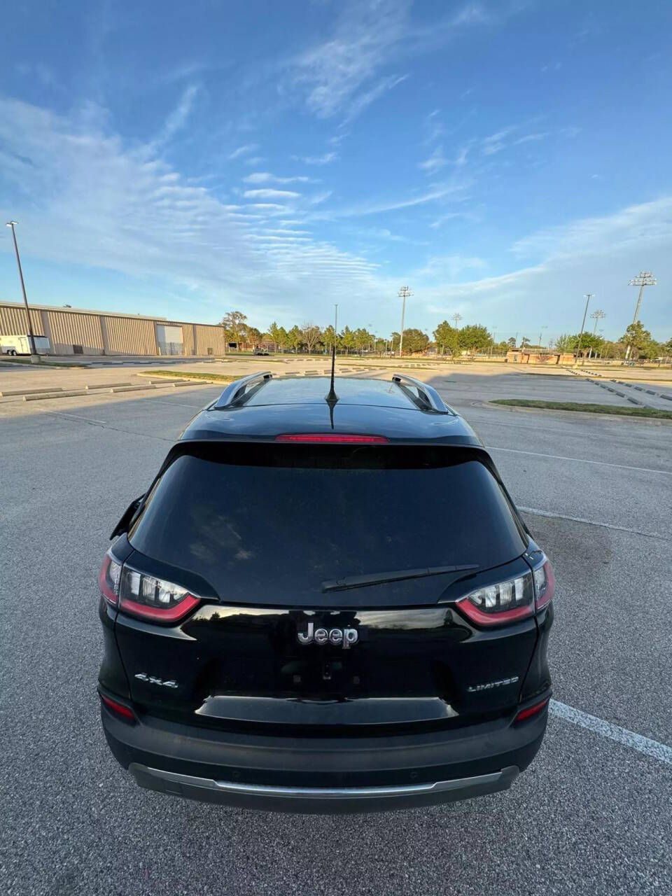 2020 Jeep Cherokee for sale at MOTOR VILLAGE LLC in Houston, TX