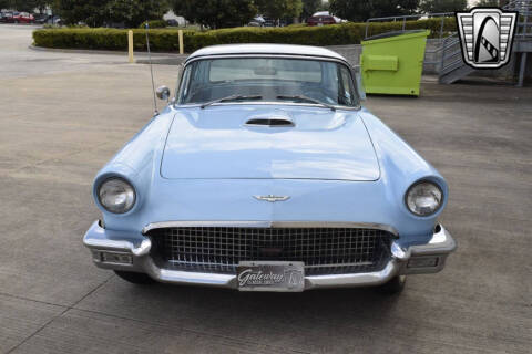 1957 Ford Thunderbird