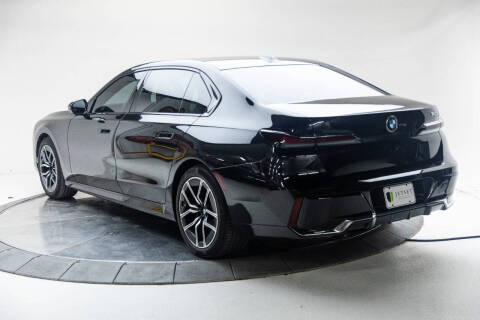 2023 BMW 7 Series 740i