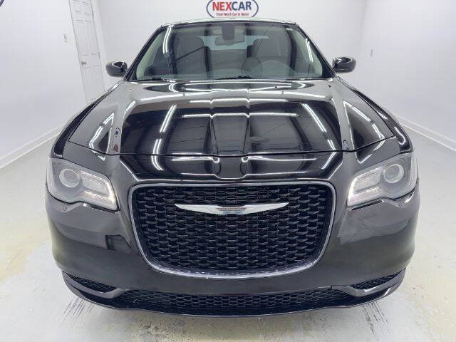 2018 Chrysler 300