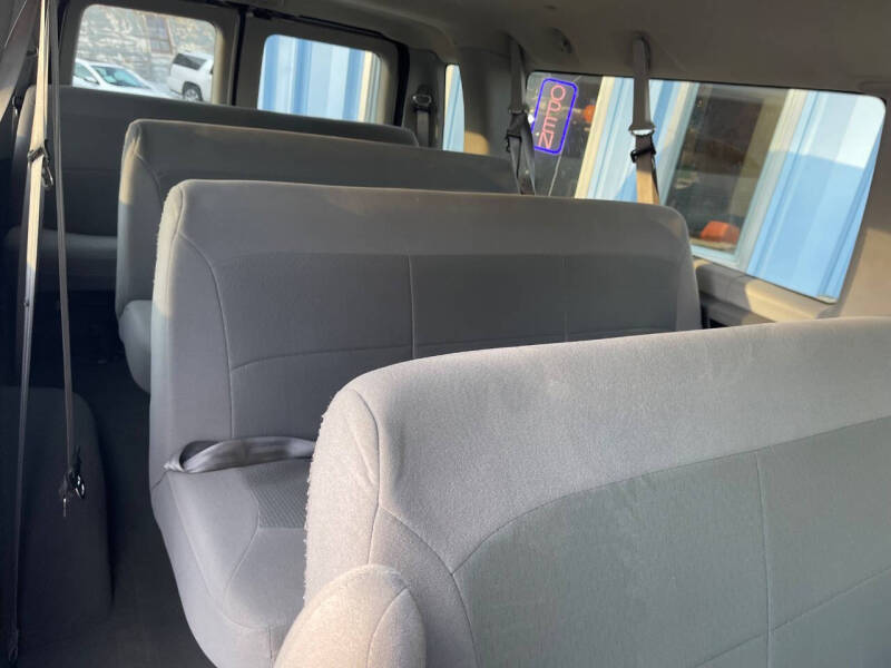 2007 Ford E-Series E-350 SD XLT