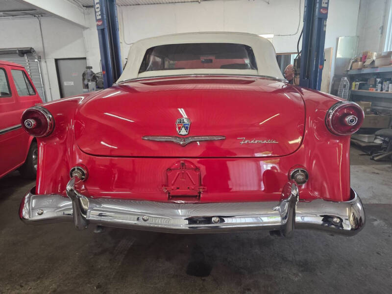 1954 Ford Crestline