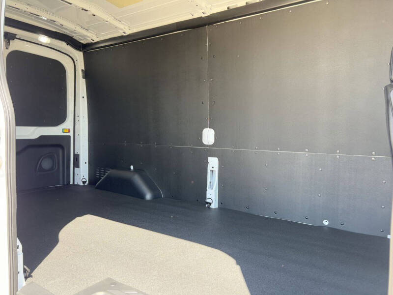 2025 Ford Transit 250