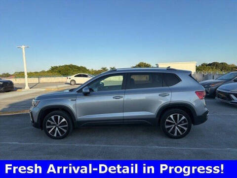 2024 Volkswagen Taos SE