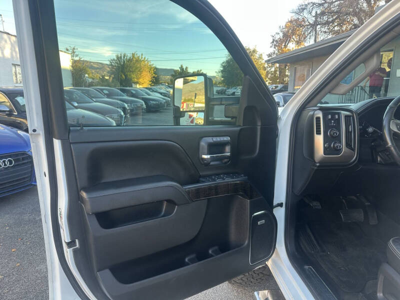 2015 GMC Sierra 2500HD Denali