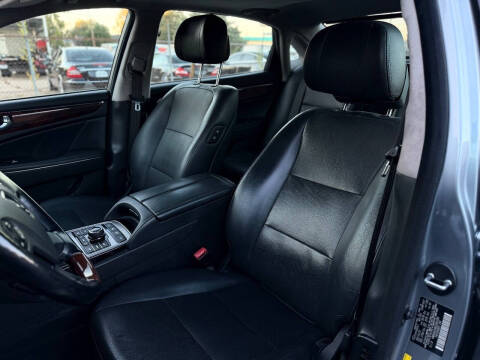 2014 Hyundai Equus Signature