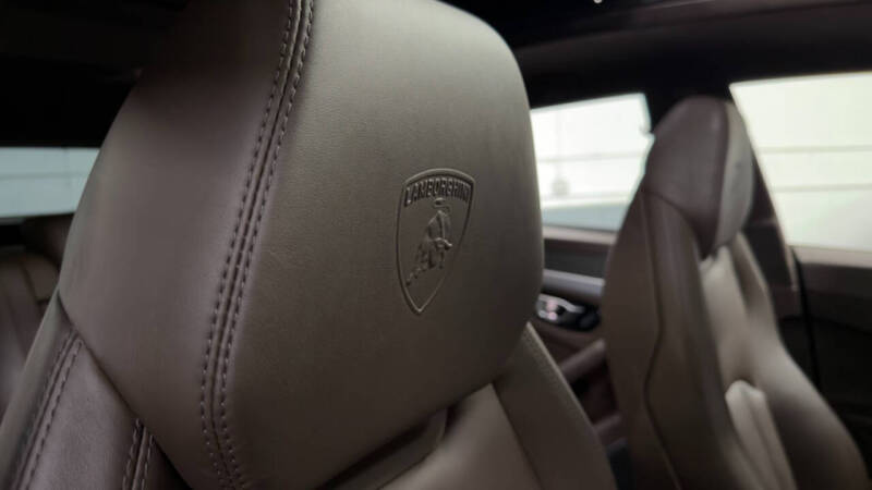 2020 Lamborghini Urus