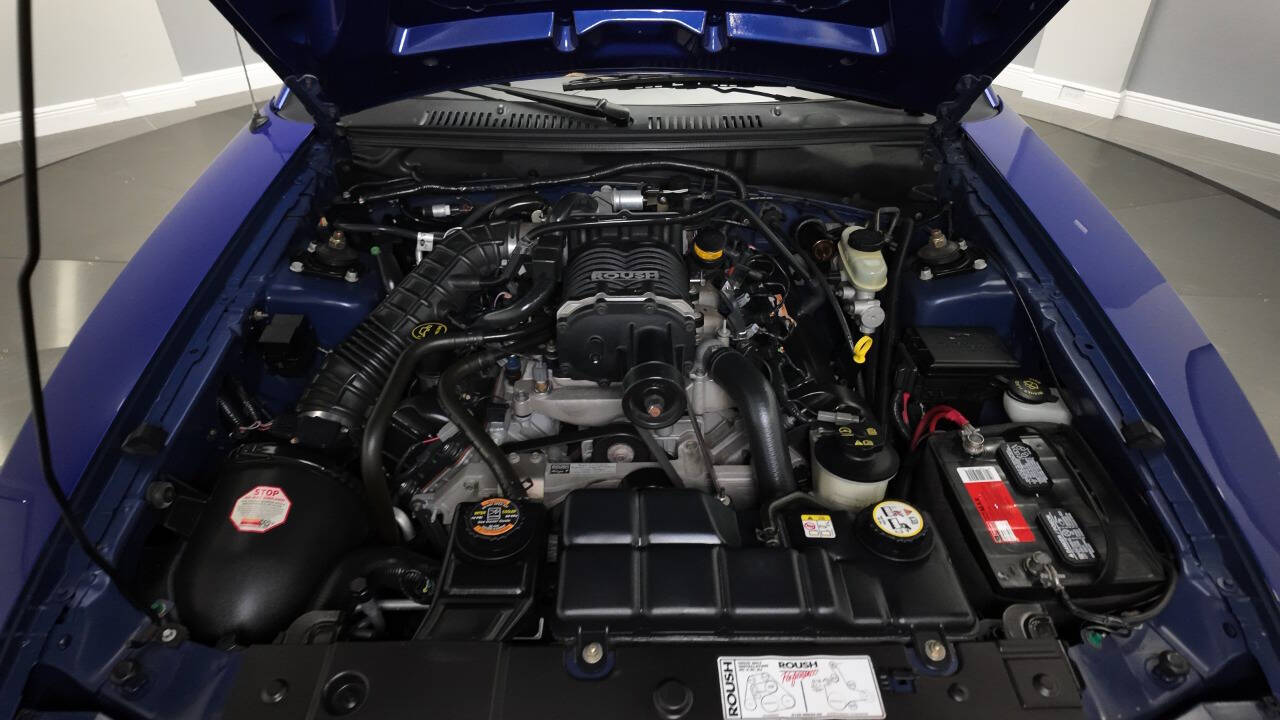 2004 Ford Mustang 62