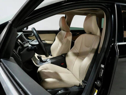 2017 Volvo XC60 T5 Dynamic