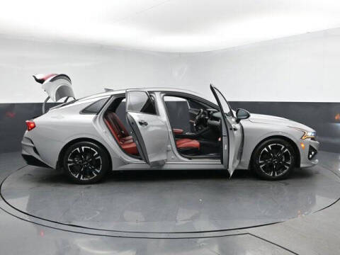 2022 Kia K5