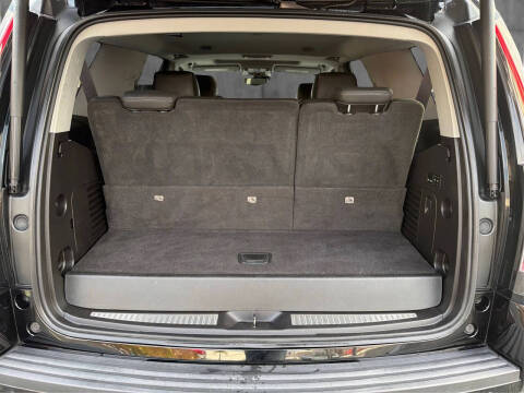 2016 Cadillac Escalade Luxury Collection