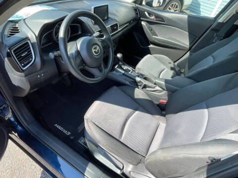 2015 Mazda MAZDA3 i Sport