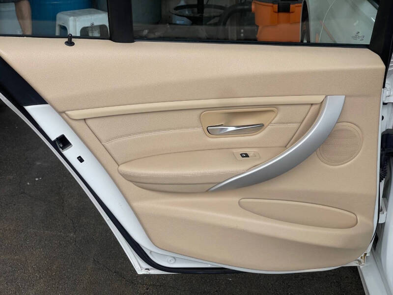 2013 BMW 3 Series 328i xDrive