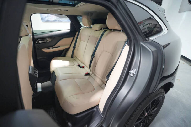 2020 Jaguar F-PACE 25t Premium