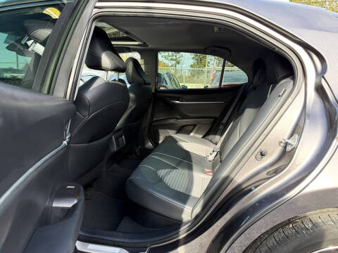 2023 Toyota Camry Hybrid SE