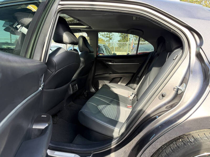 2023 Toyota Camry Hybrid SE