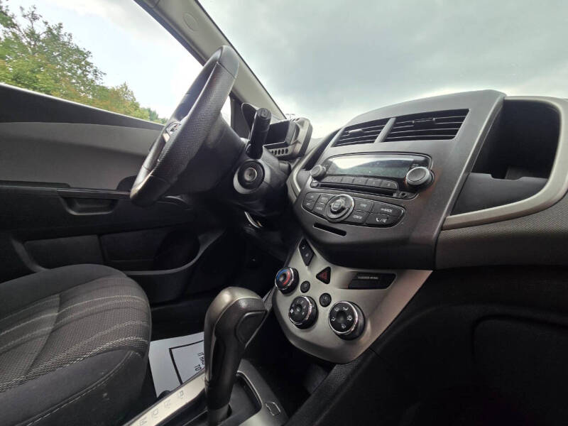 2015 Chevrolet Sonic LT Auto