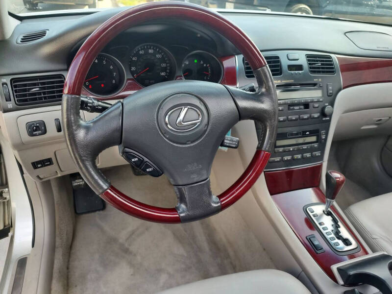 2004 Lexus ES 330
