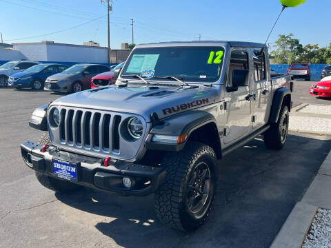 2021 Jeep Gladiator for sale at Shogun Auto Center in Hanford CA